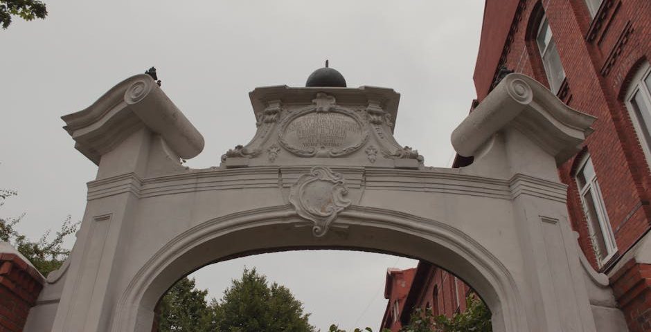 کاربرد کود کشاورزی در گلخانه در بهبهان